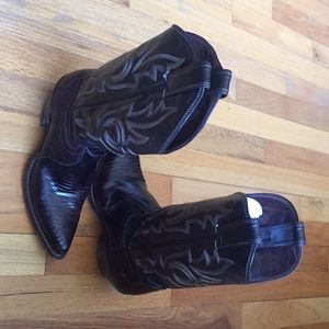 Leather Justin Boot Co. Cowboy Boots